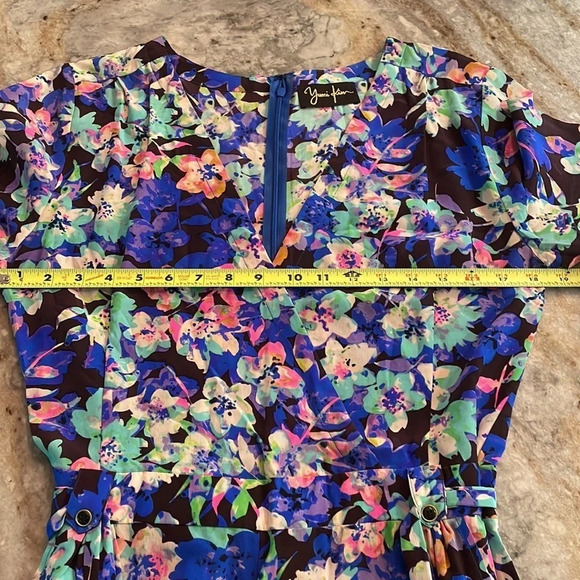 Yumi Kim Liz Tie Waist 100% Silk Floral Romper - Picture 4 of 11